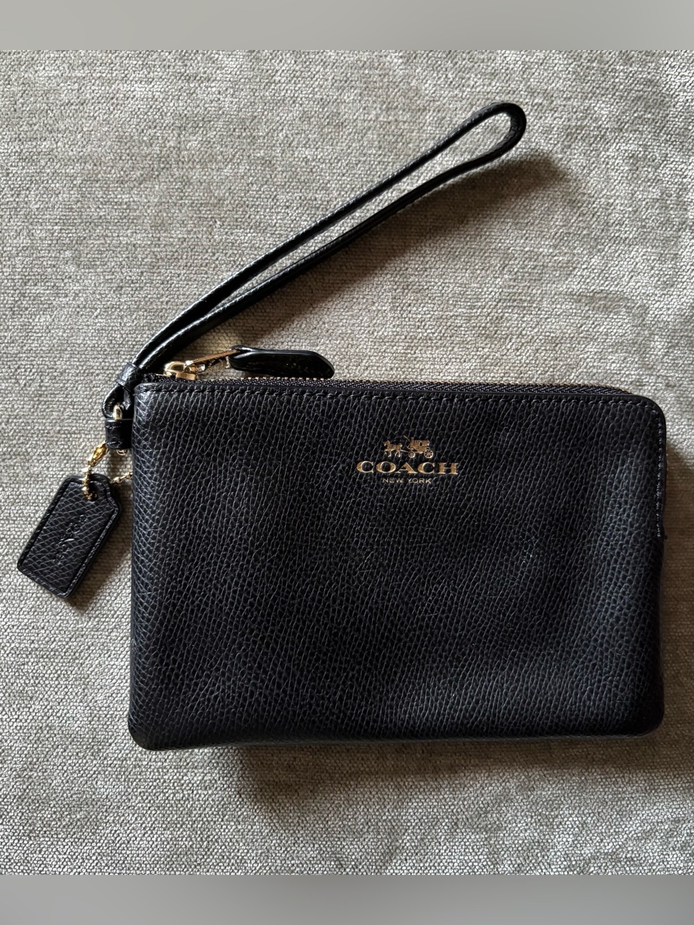 Coach Corner Zip Wristlet Black Refined Pebble Leather 58032!